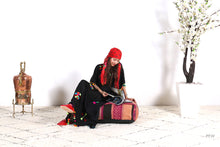 Load image into Gallery viewer, Floor square pillow